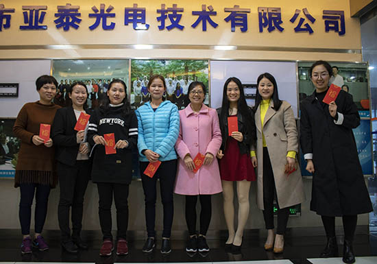 2019三八妇女节，管家婆正版今晚开奖坚守工作岗位的女神们